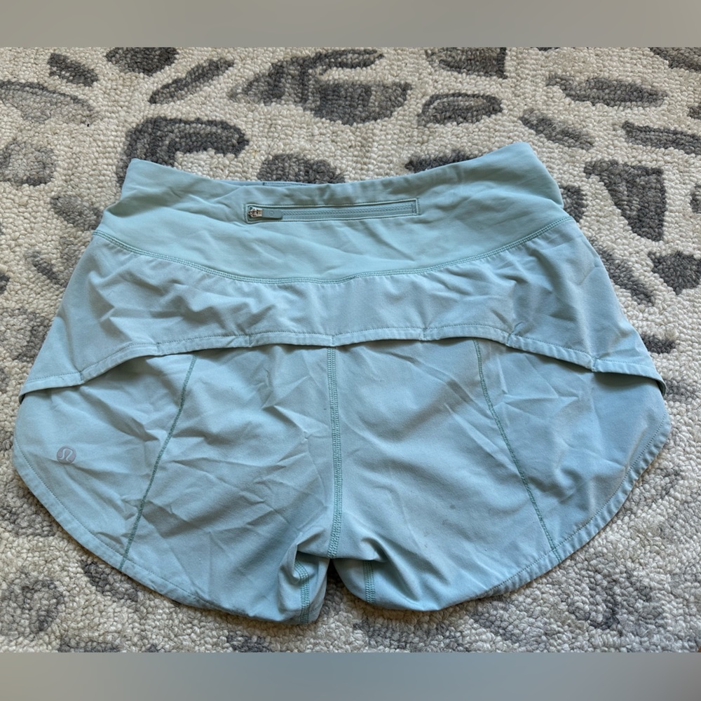Lululemon Speed Shorts 3’ size 4!